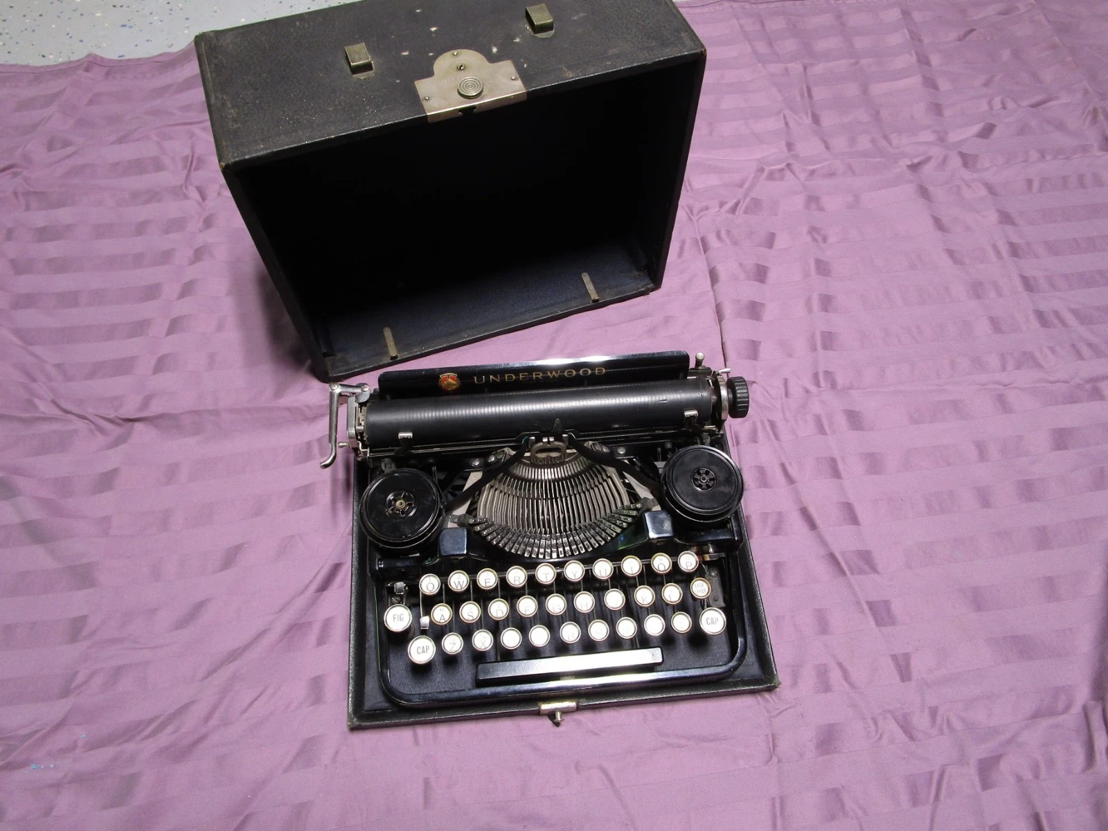 Underwood Standard Portable Typewriter (3-Bank)